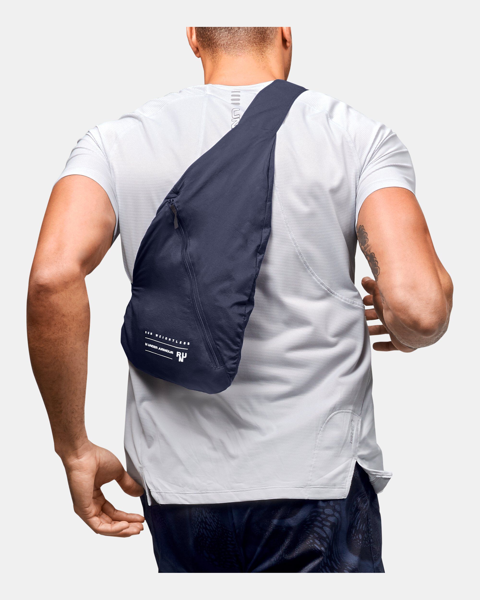 Under Armour Men s UA Qualifier Weightless Packable Jacket Blue in KSA