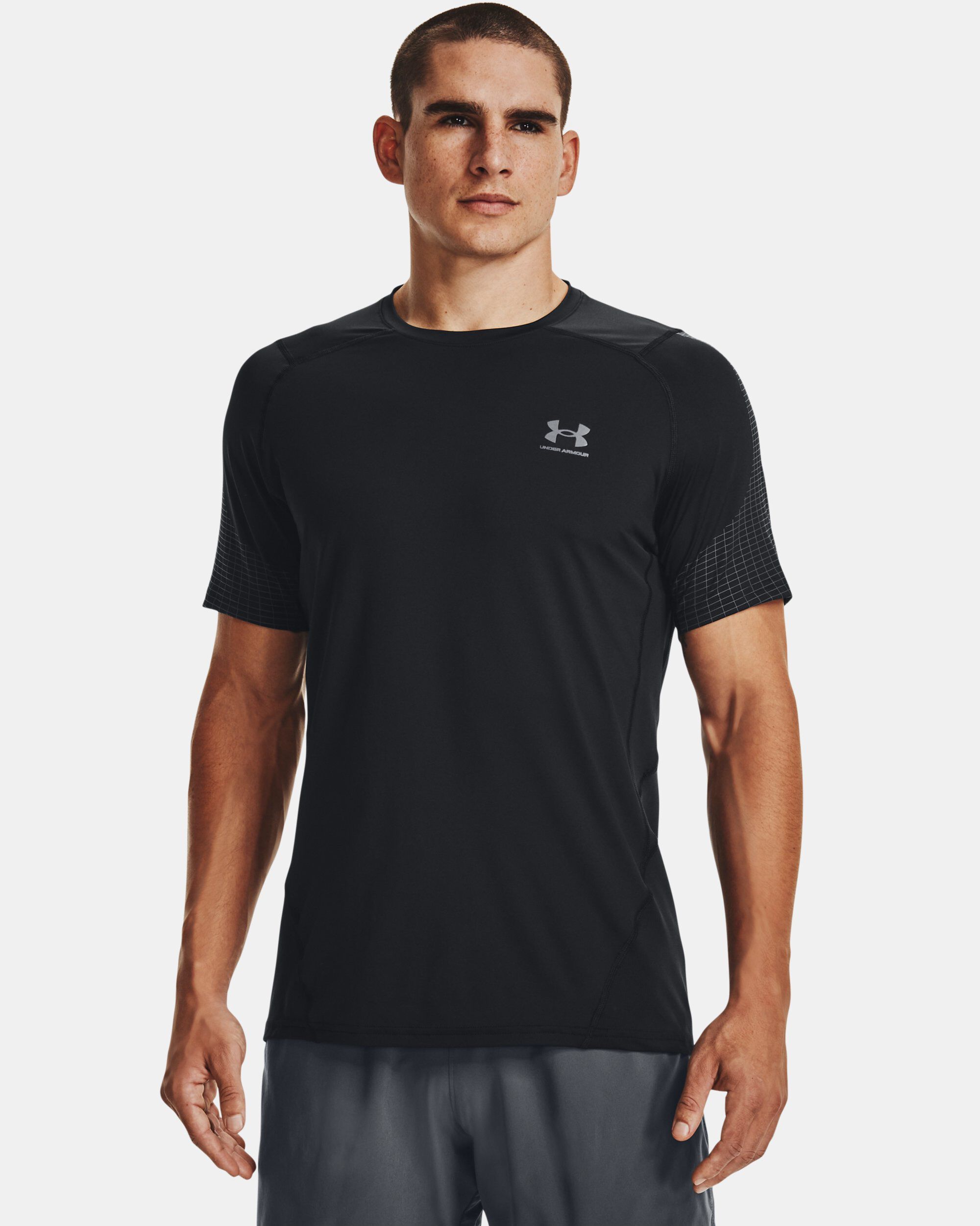 Under Armour Men s HeatGear Fitted Short Sleeve Black in KSA