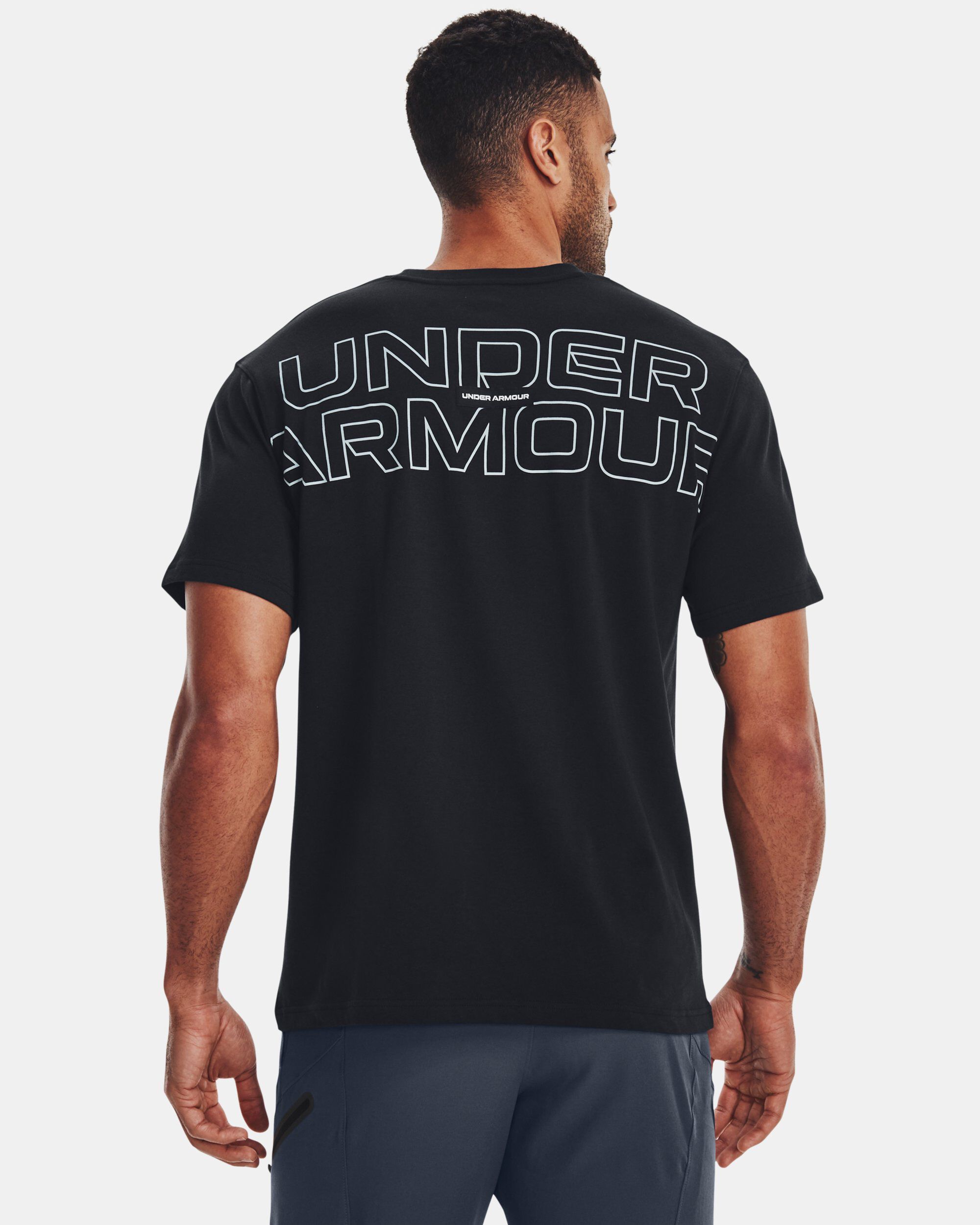 Under Armour Unisex UA Outline Heavyweight Short Sleeve Black in KSA
