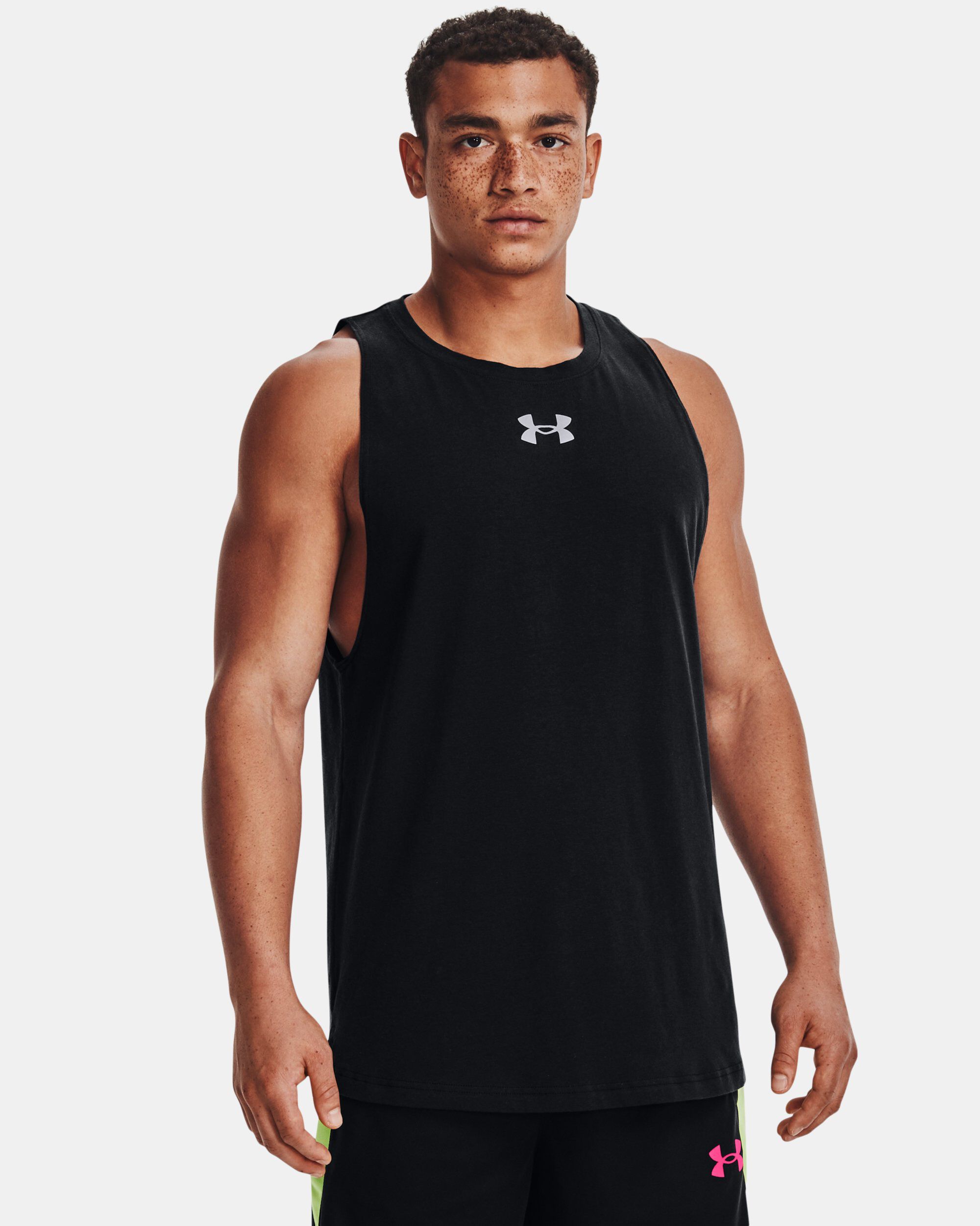 Under armour top tanks mens