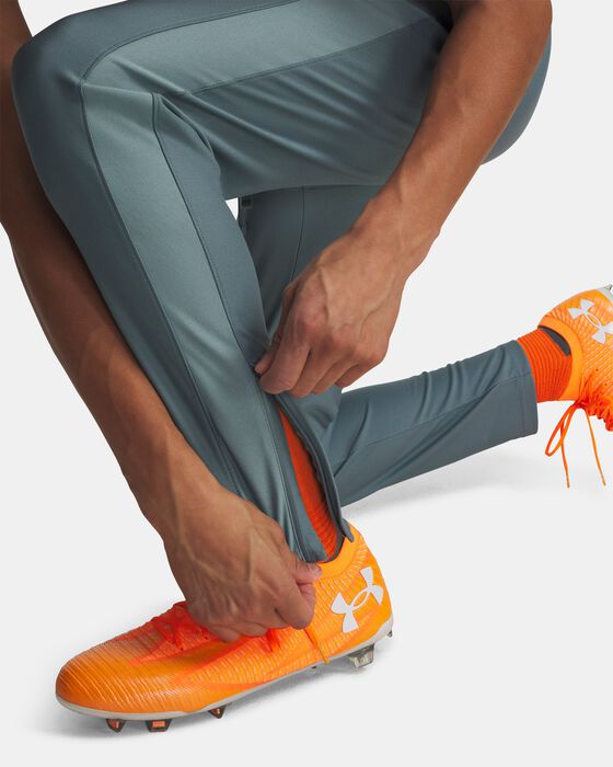 UA Challenger image number 3