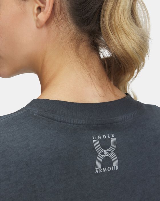 تيشيرت يو ايه رن 96 جرافيك للنساء بأكمام قصيرة image number 2