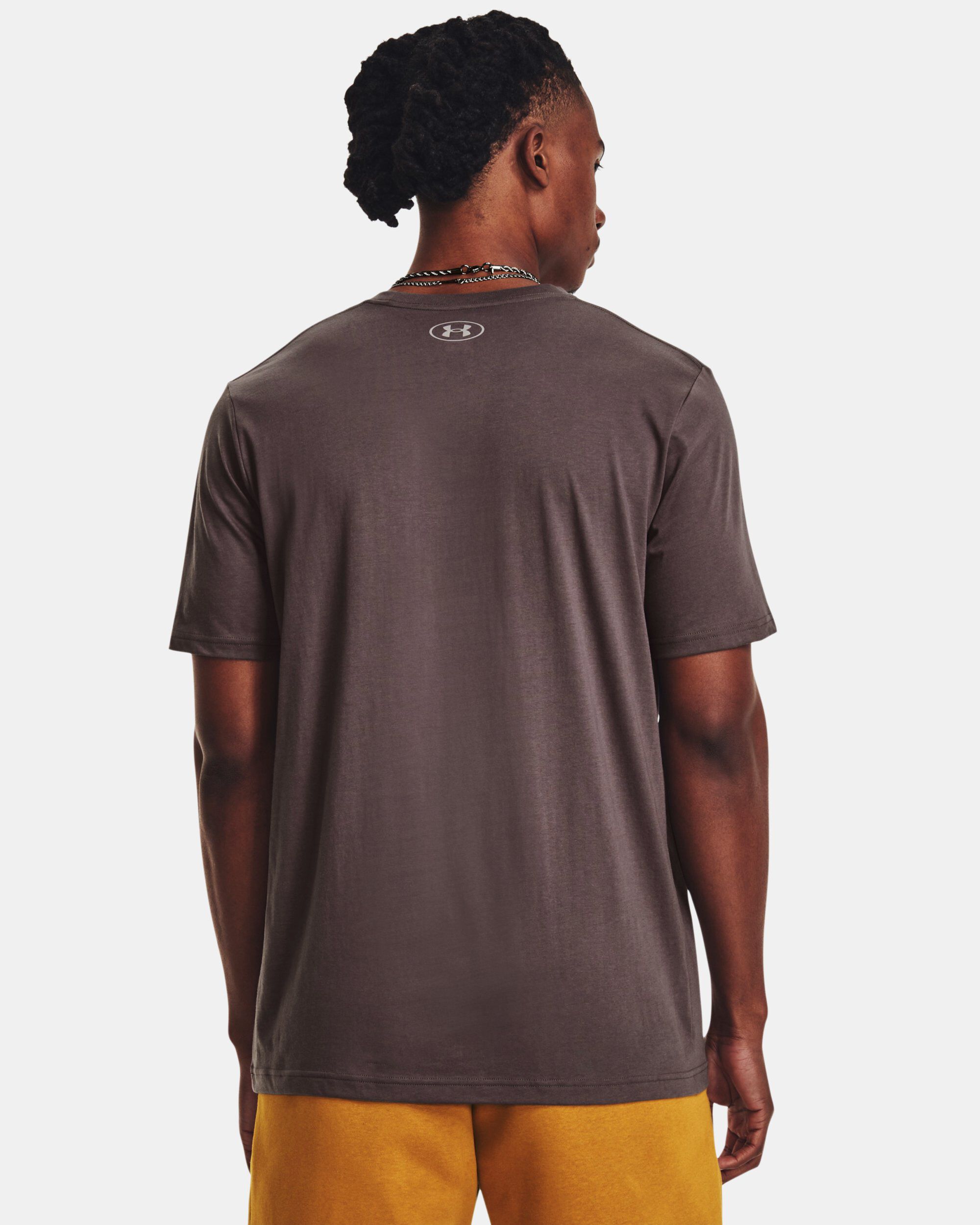 Under Armour Men s UA Elevated Core Pocket Short Sleeve Grey in KSA