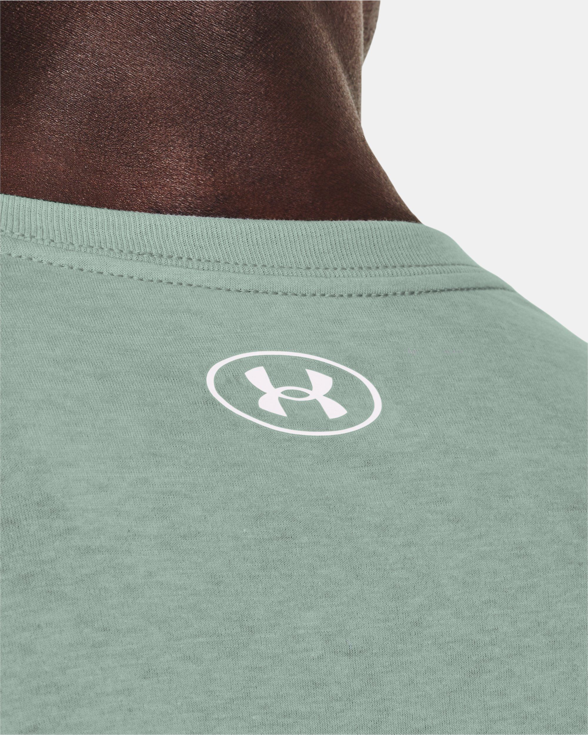 Under armour moss green top