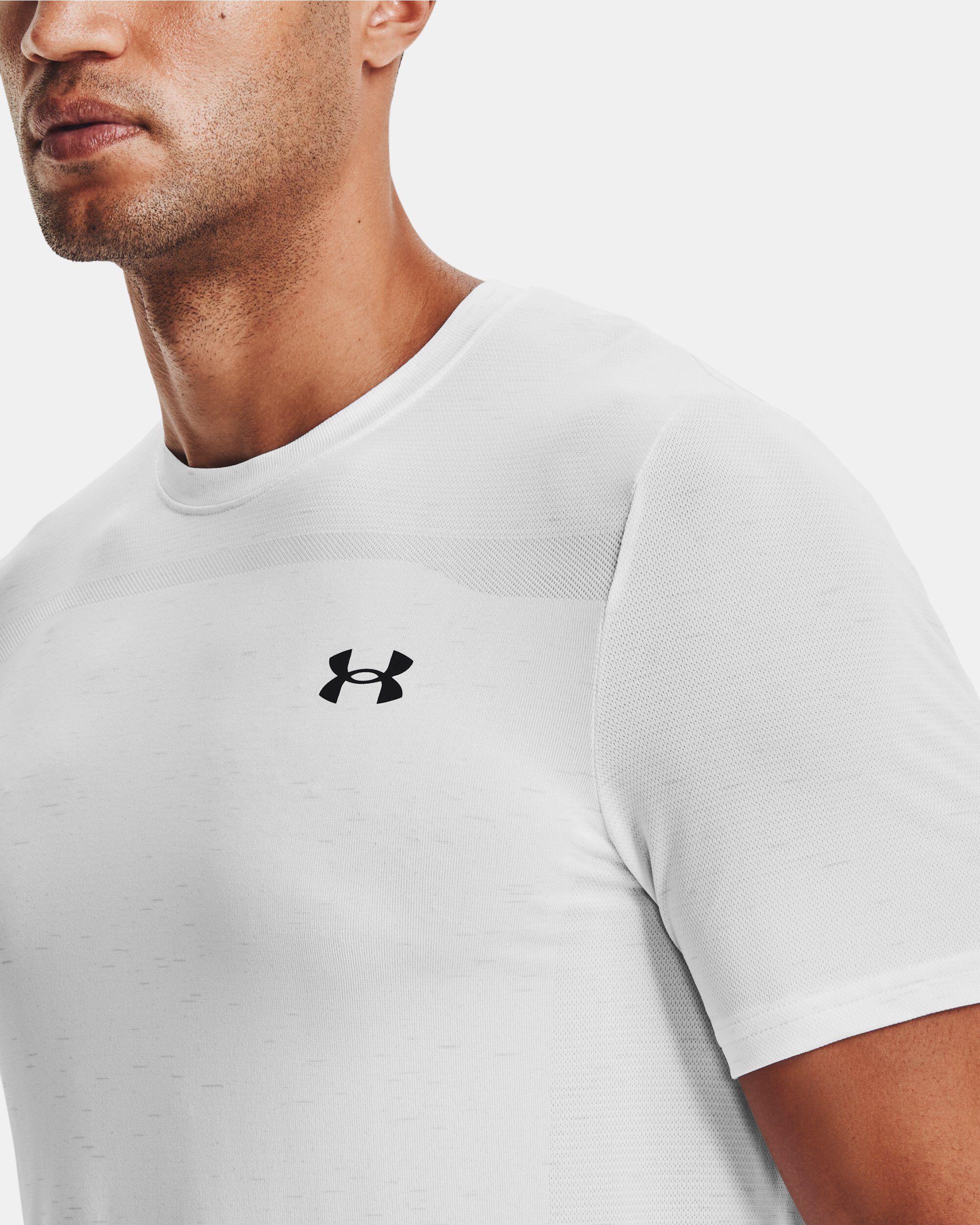 Under armour hotsell seamless short sleeve