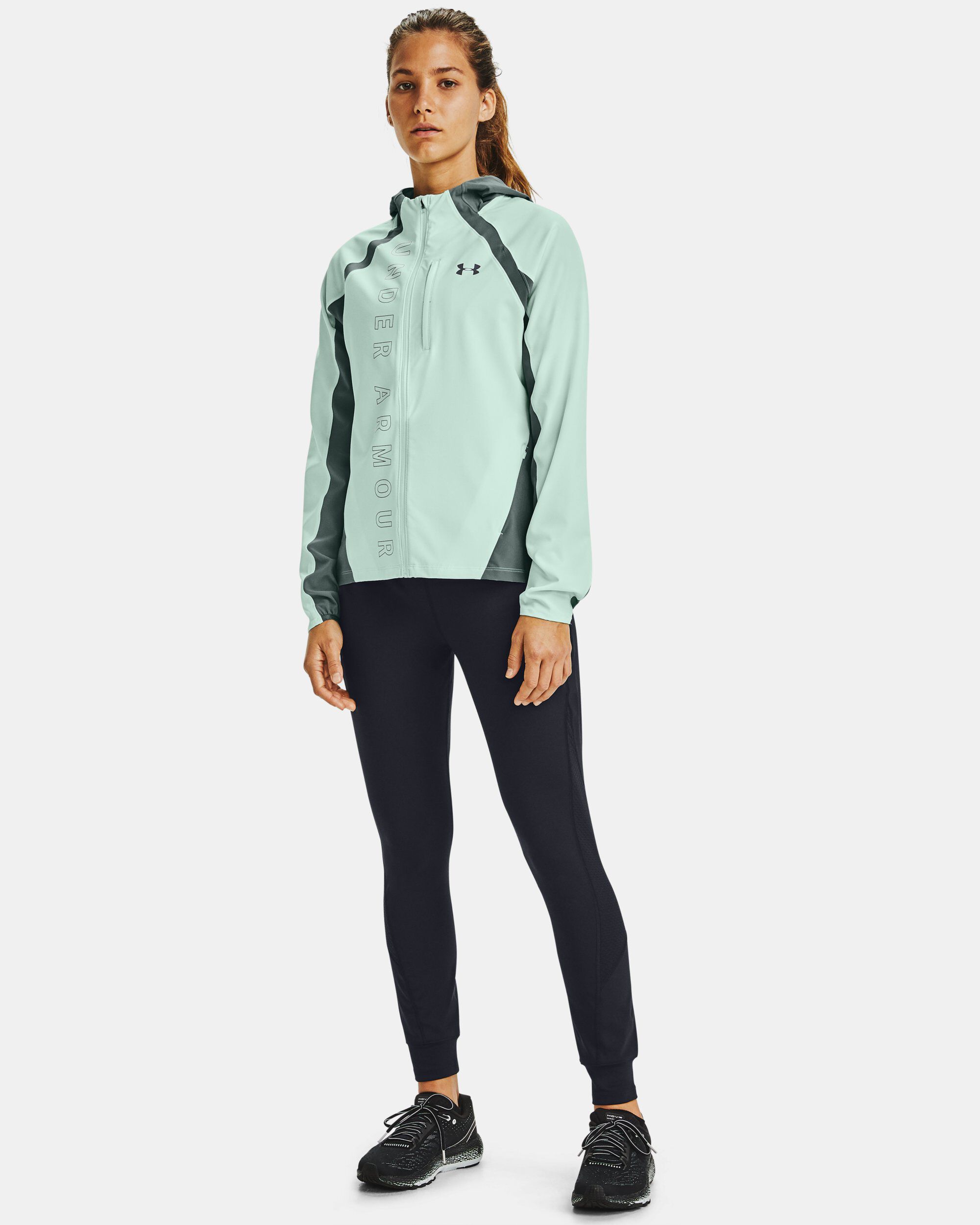 Women's ua qualifier outrun the shop storm jacket