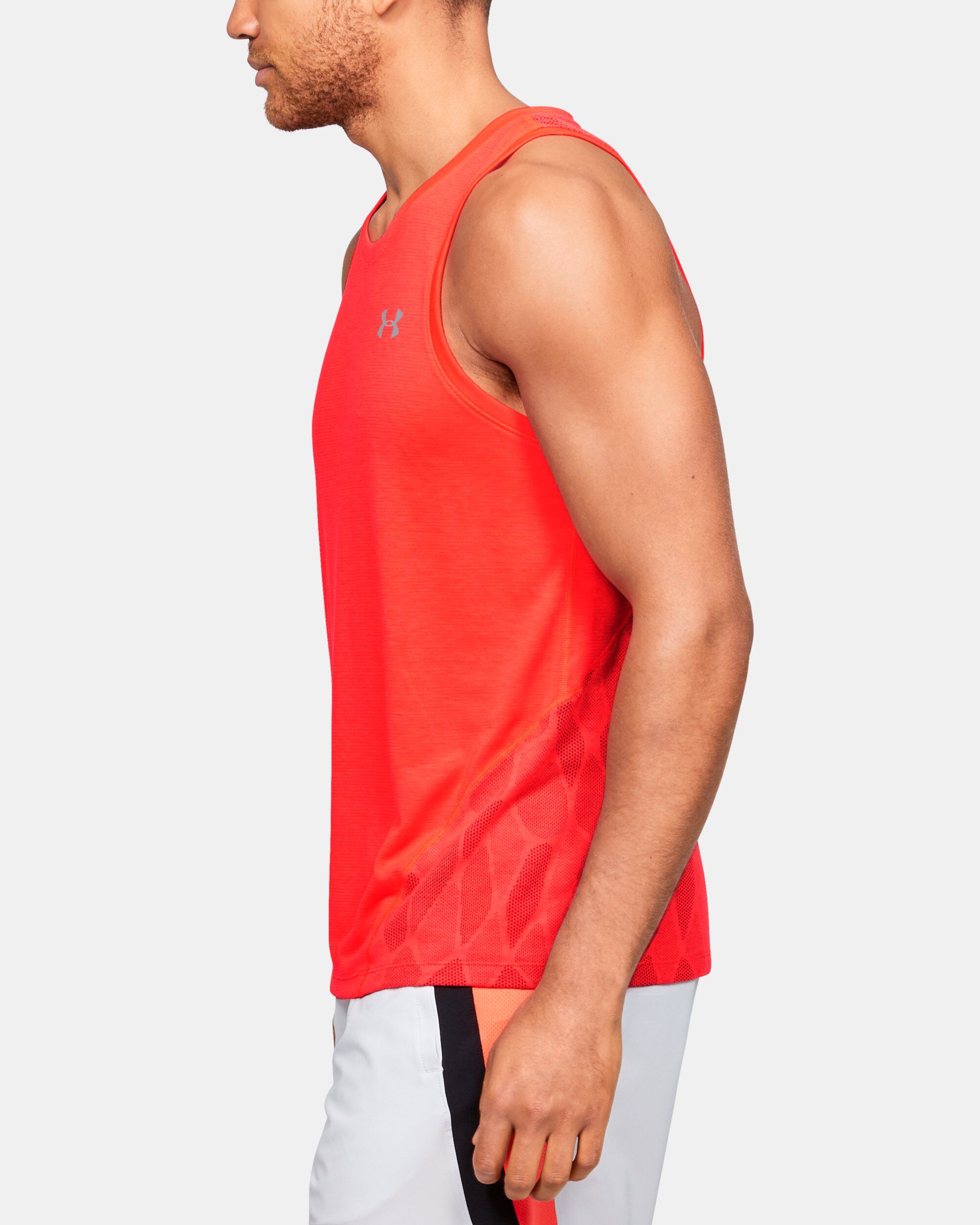 Under Armour Men s UA Streaker 2.0 Shift Singlet Red in KSA