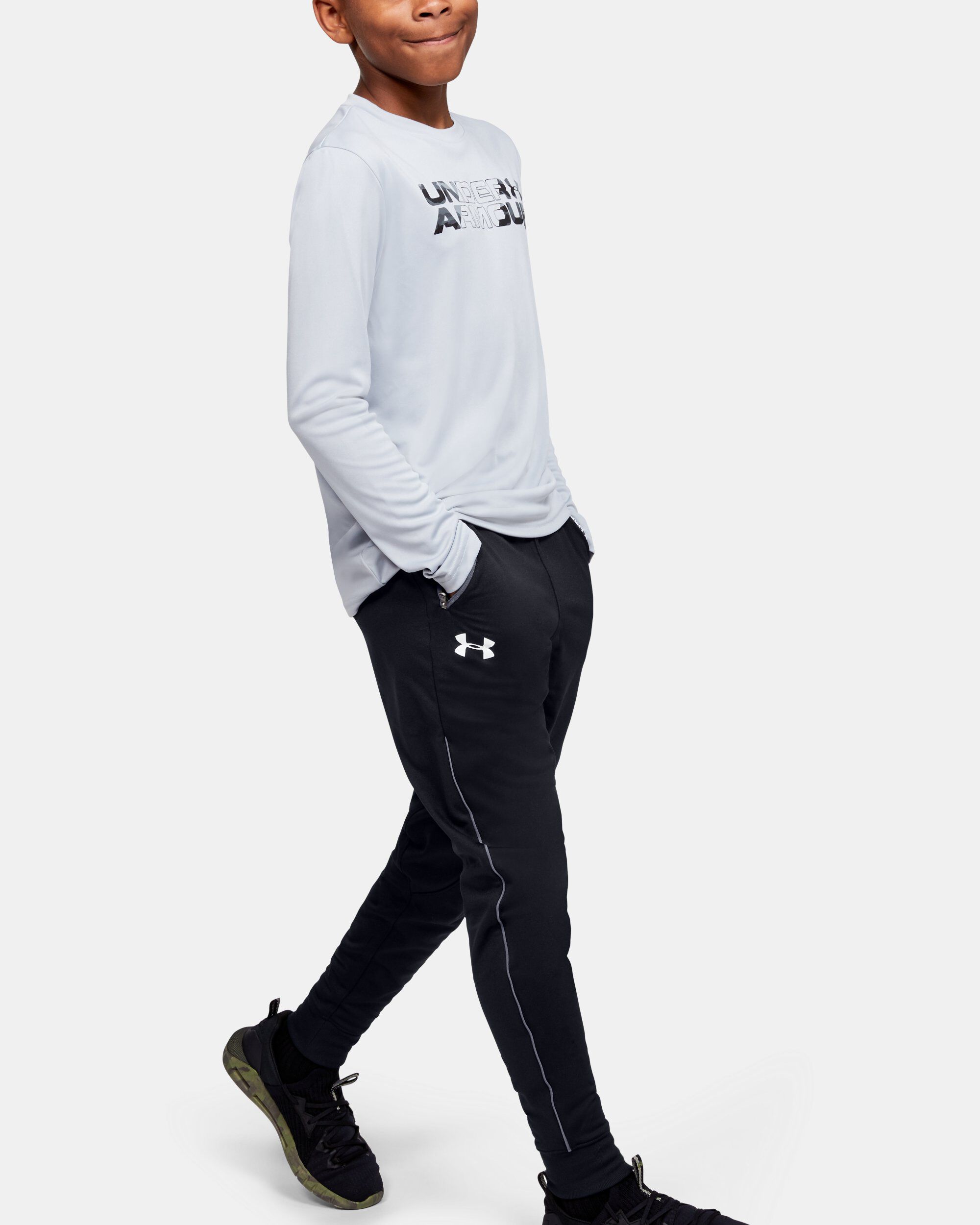 Under Armour Boys UA Pennant Tapered Pants Black in KSA