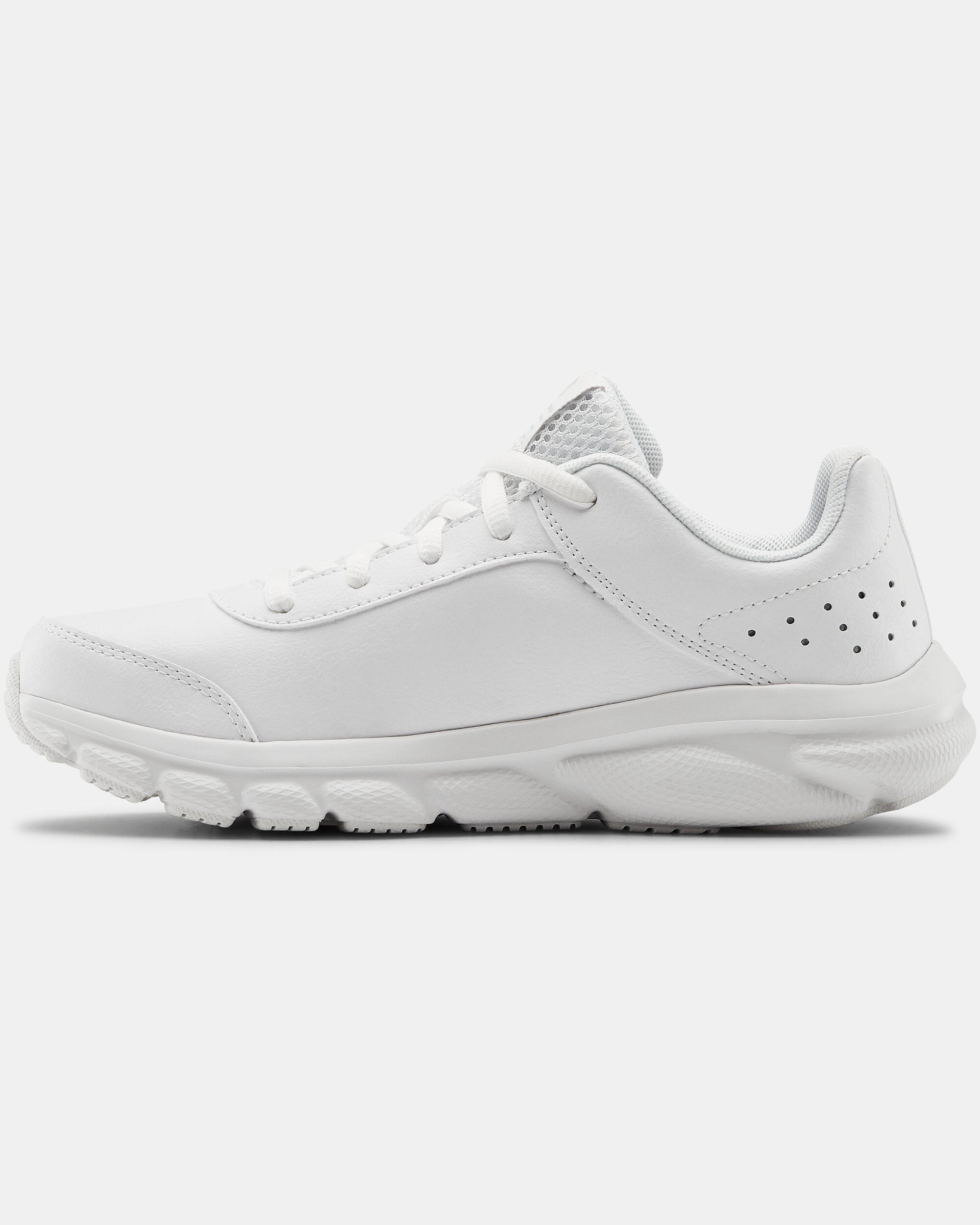 Under armour grade school assert shop 8 sneaker