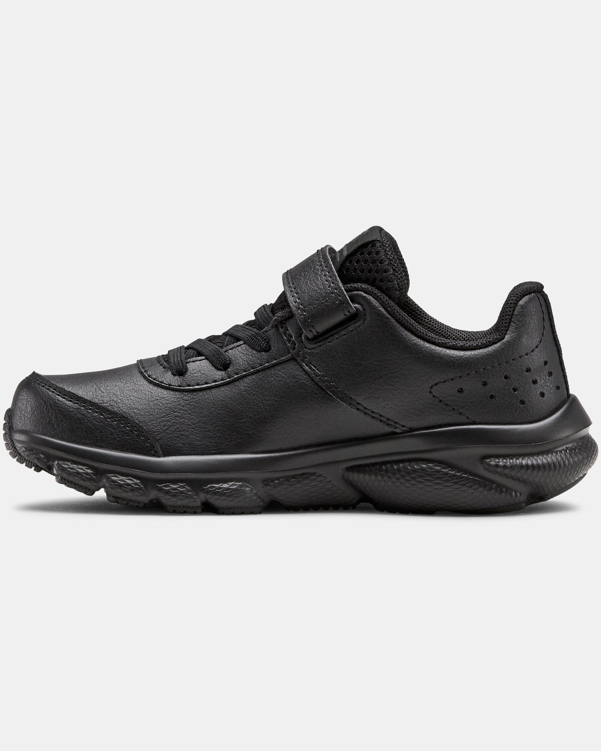 Under armour uniform shoes store