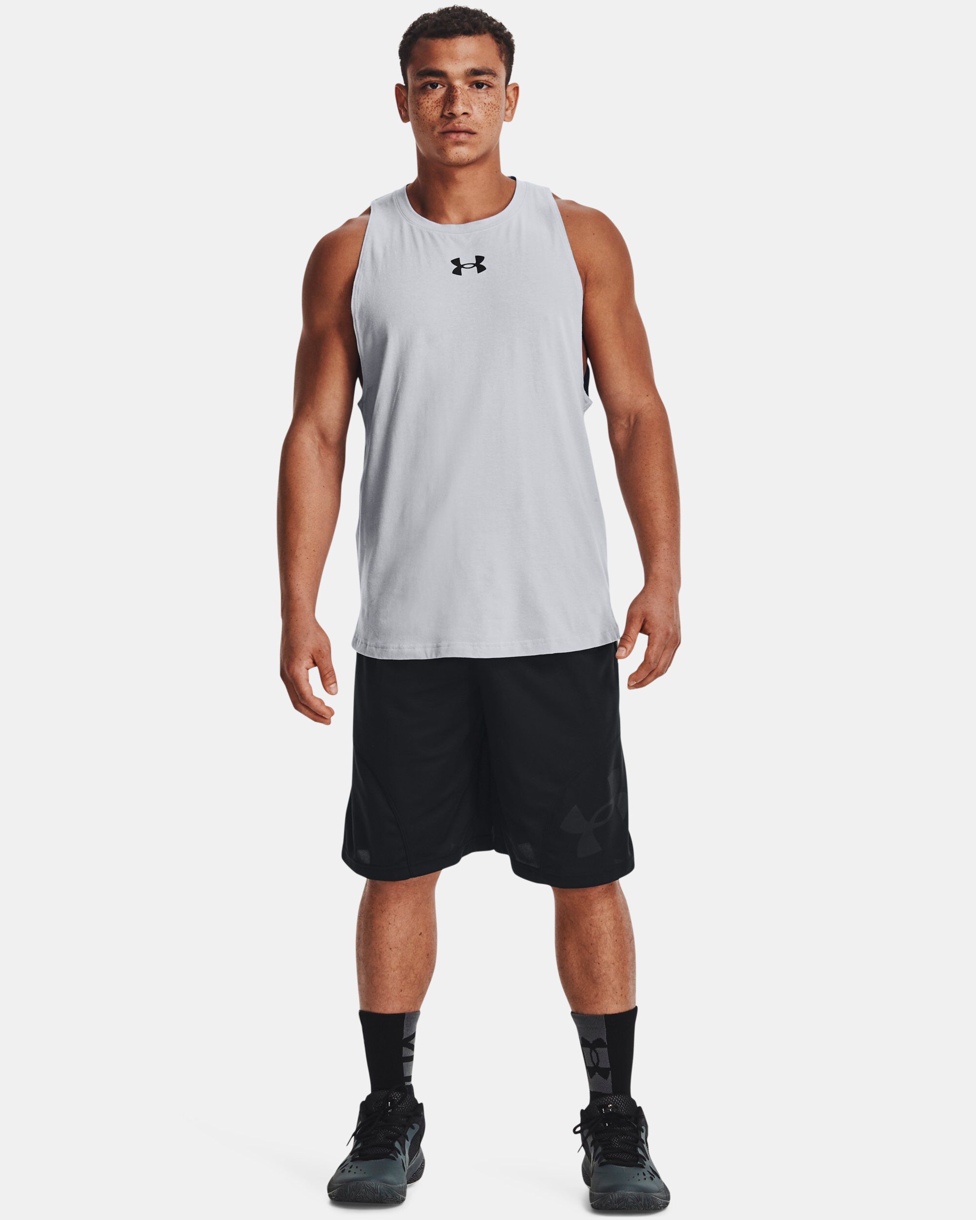 Under armour perimeter shorts hotsell