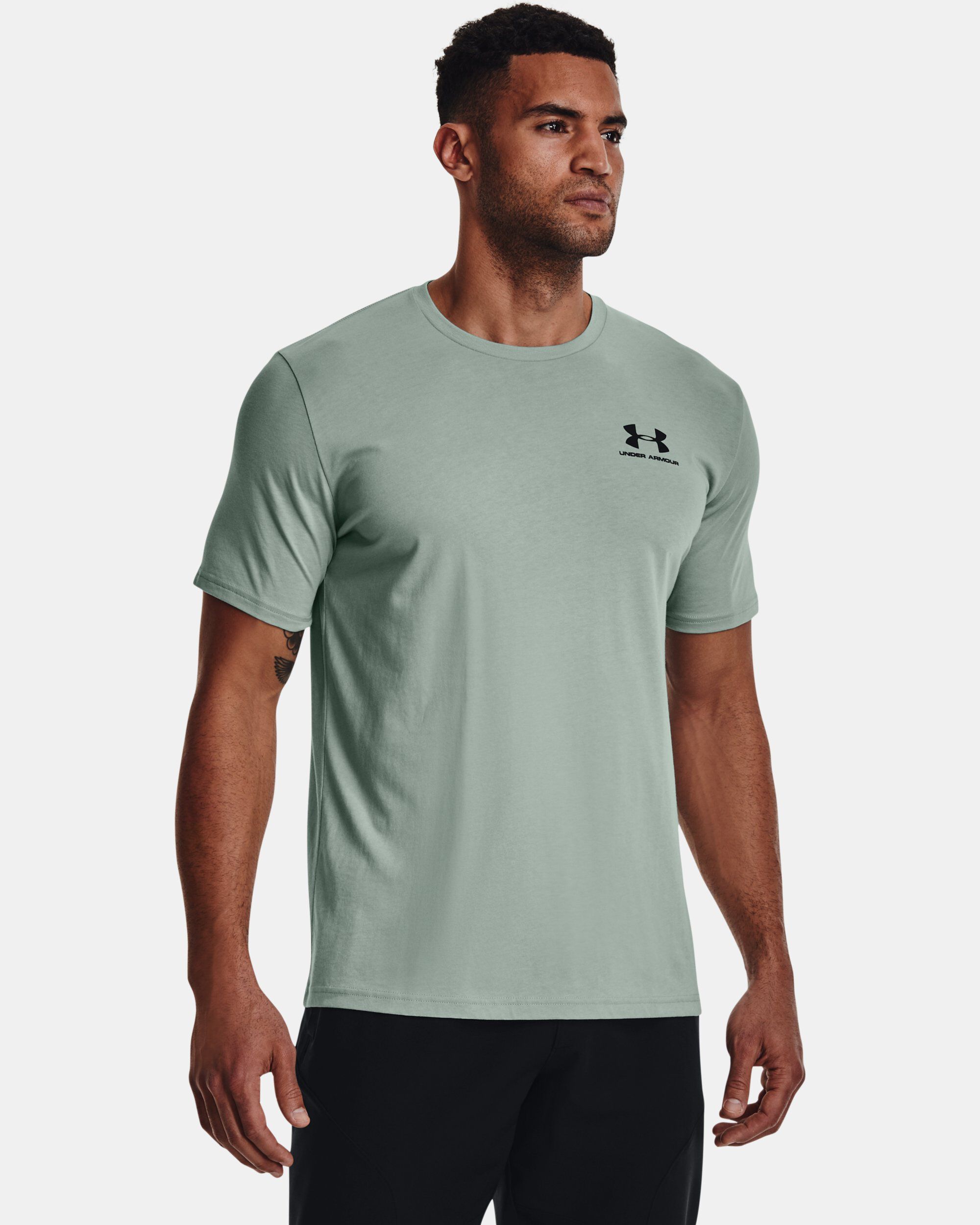 Under armour left online chest lockup tee