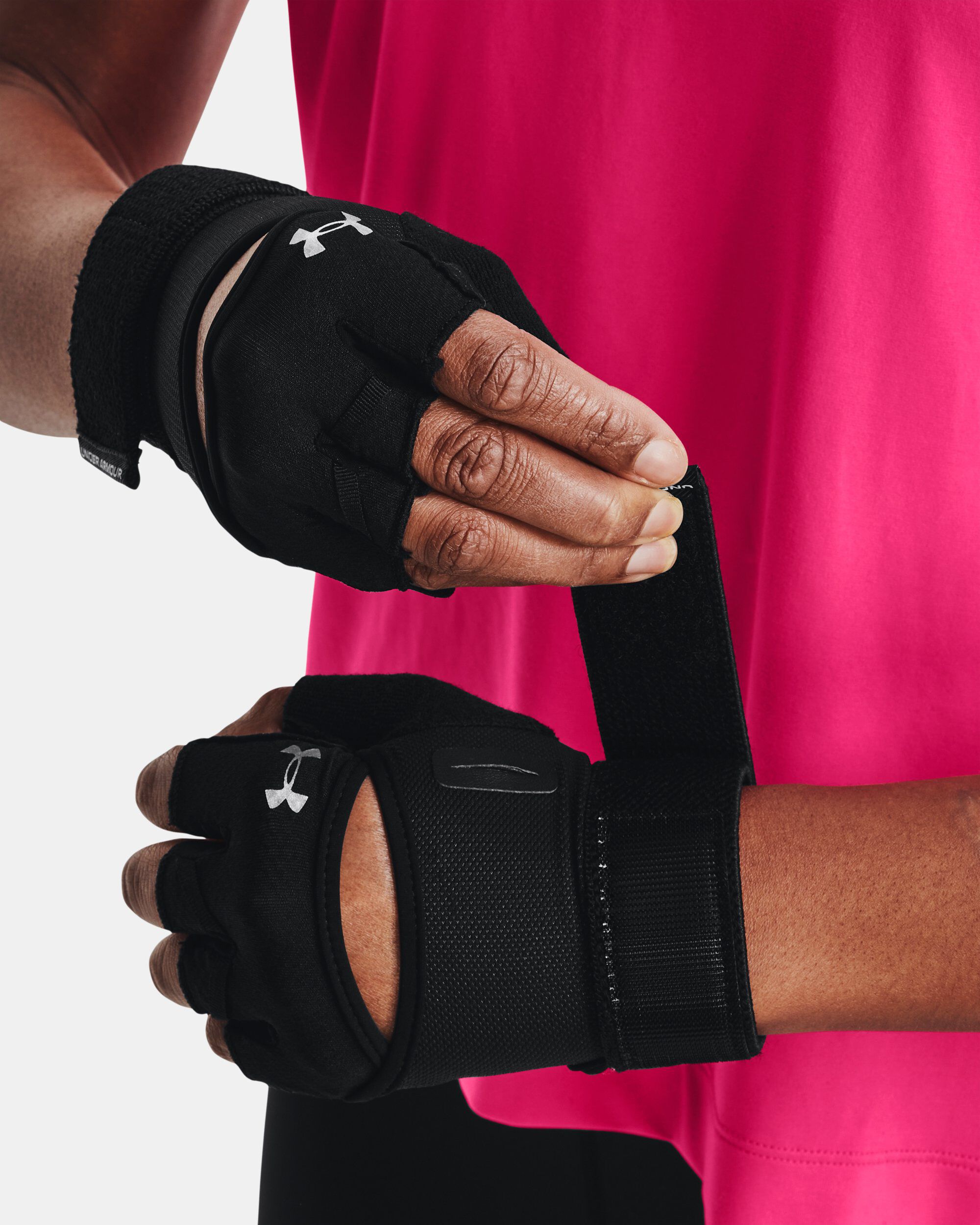 Buy Women s UA Weightlifting Gloves Black in KSA Under Armour