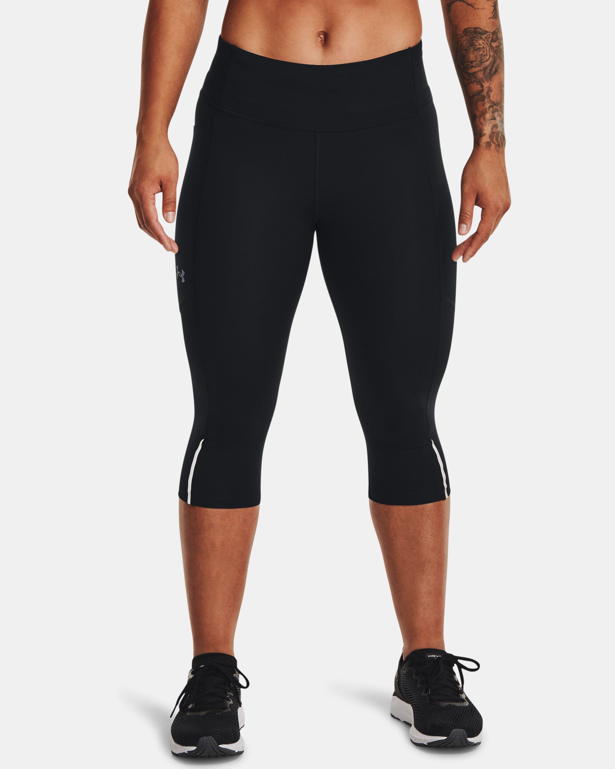 Under armour top capris with pockets