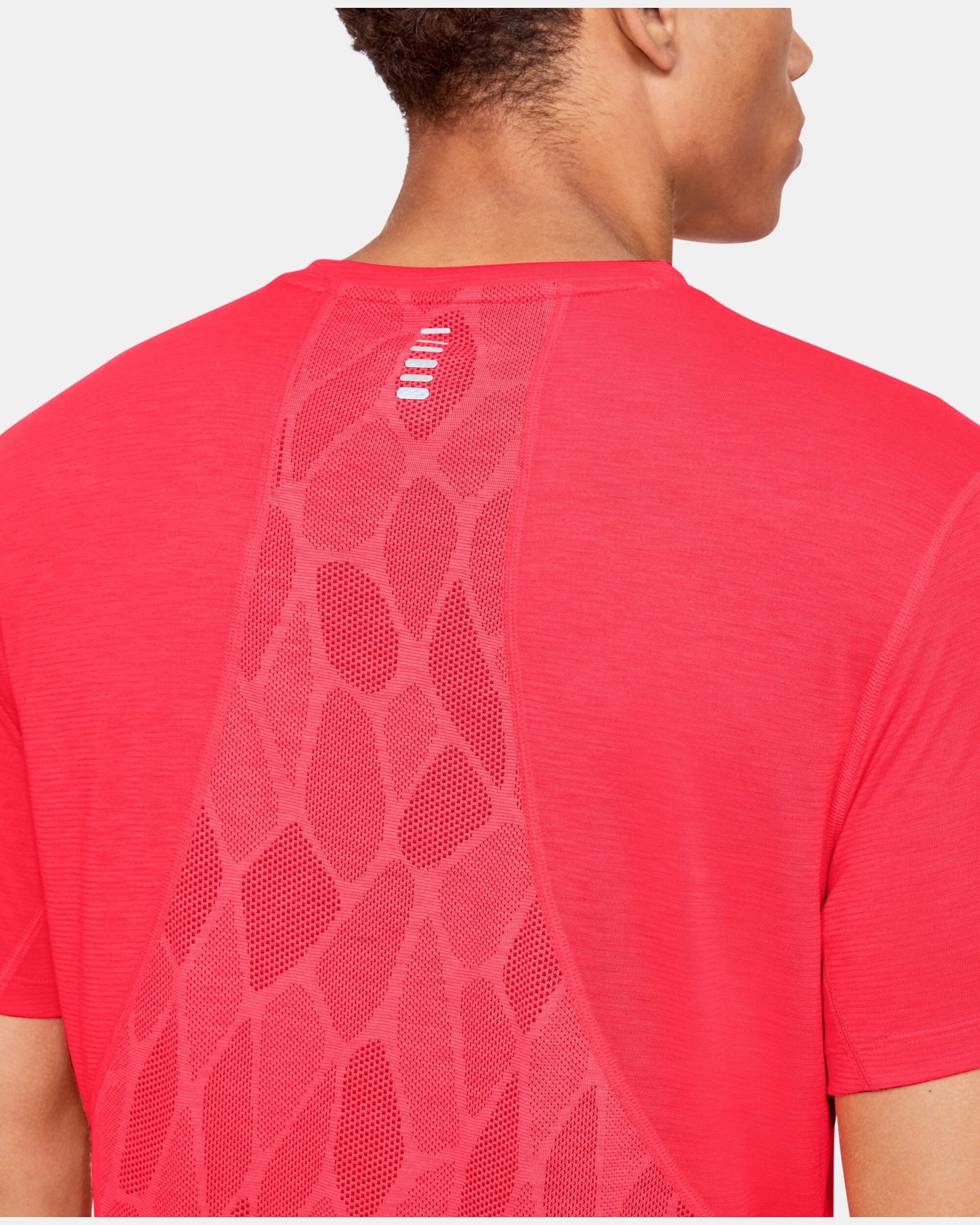 men's ua streaker 2.0 shift crew