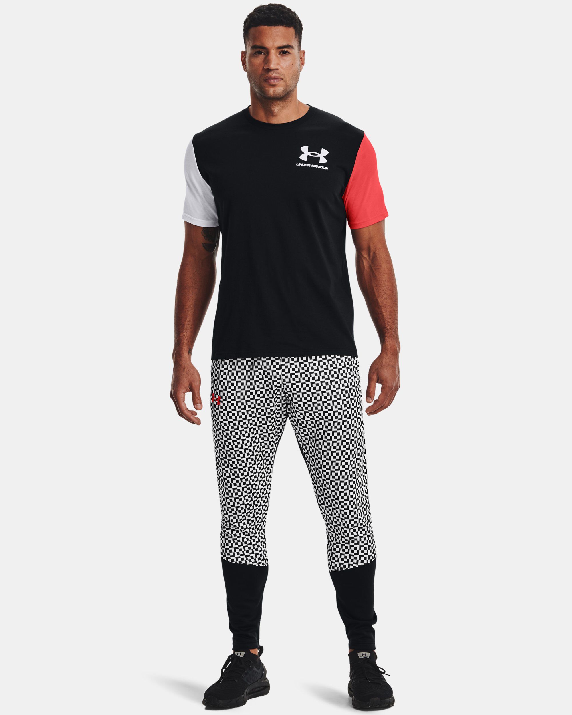 Buy Under Armour Unisex UA Storm Armour Fleece Geo Pants Black in Riyadh KSA