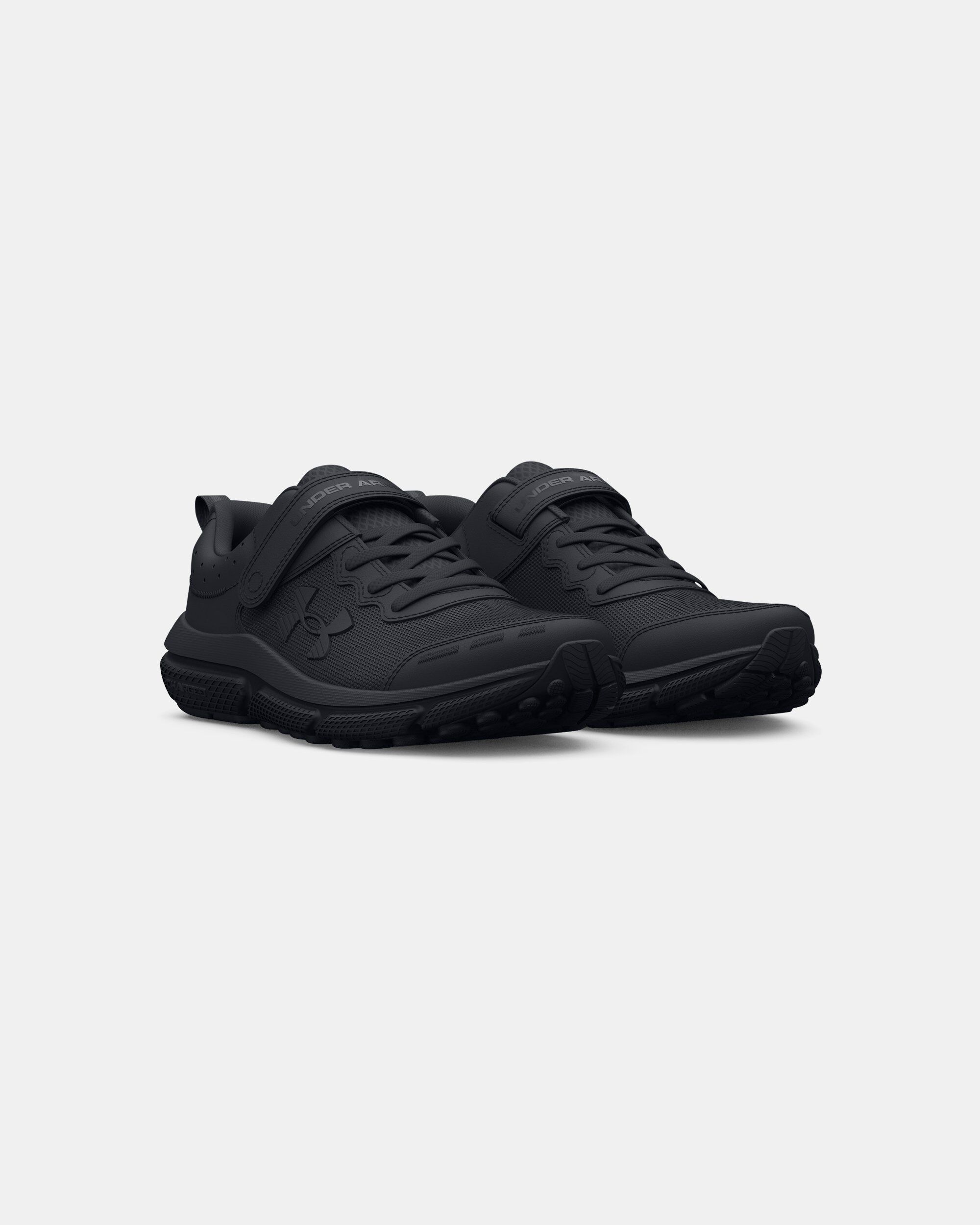 Boys black shop under armour shoes