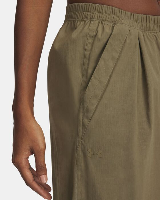 Women's UA Unstoppable Woven Parachute Pants image number 3