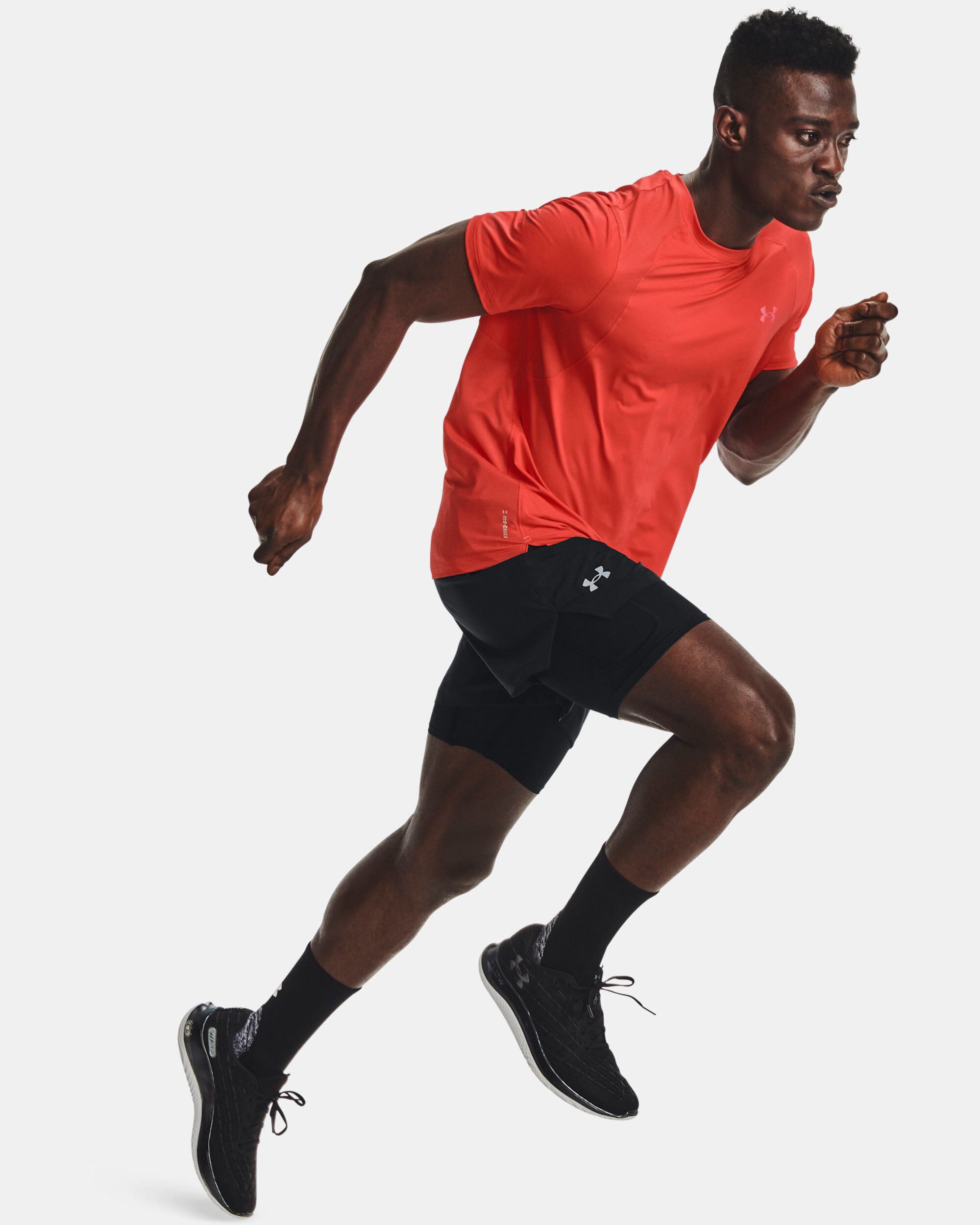Buy Men s UA Iso Chill Run 2 in 1 Shorts Black in KSA Under Armour