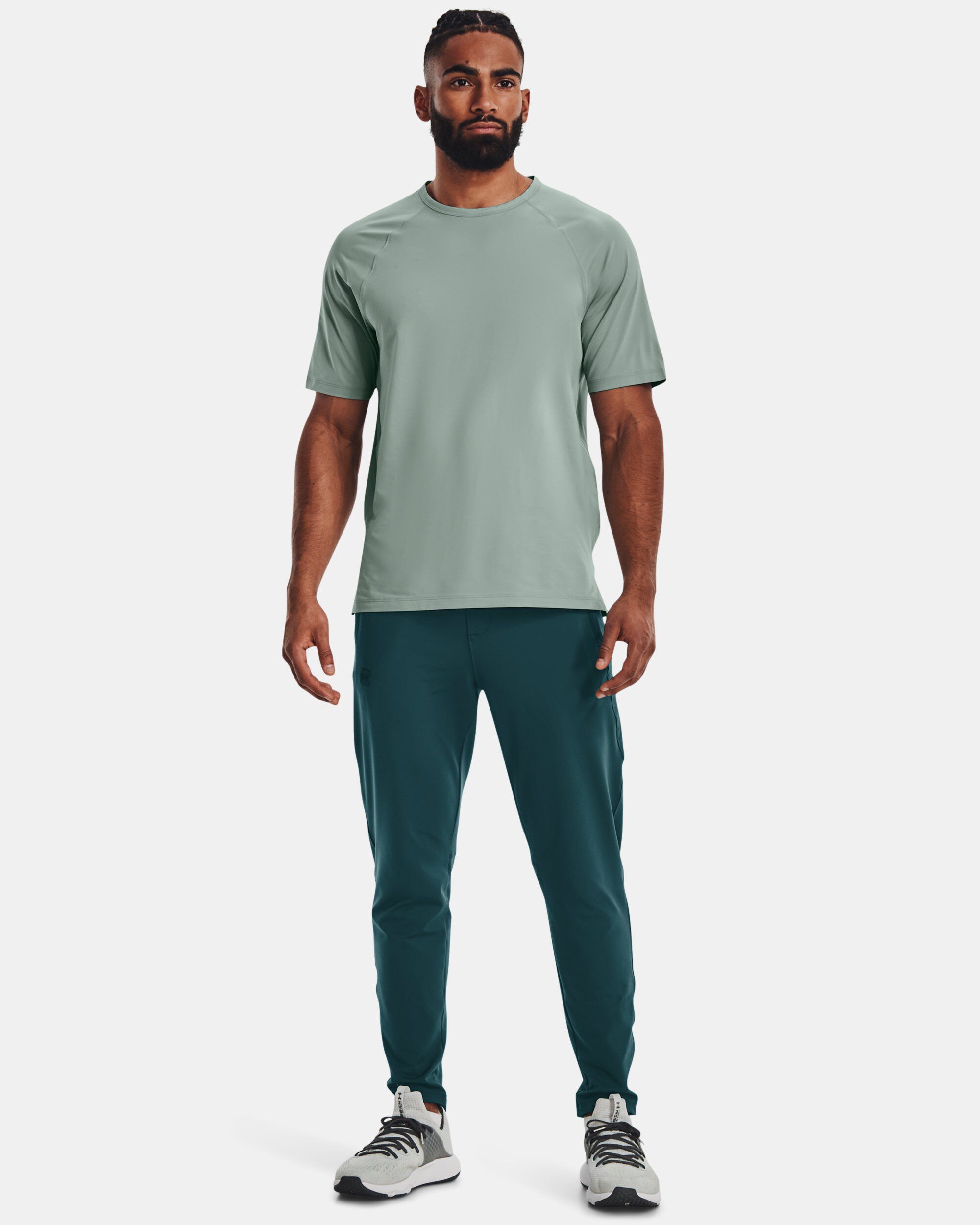 Men's under 2025 armour tapered pants