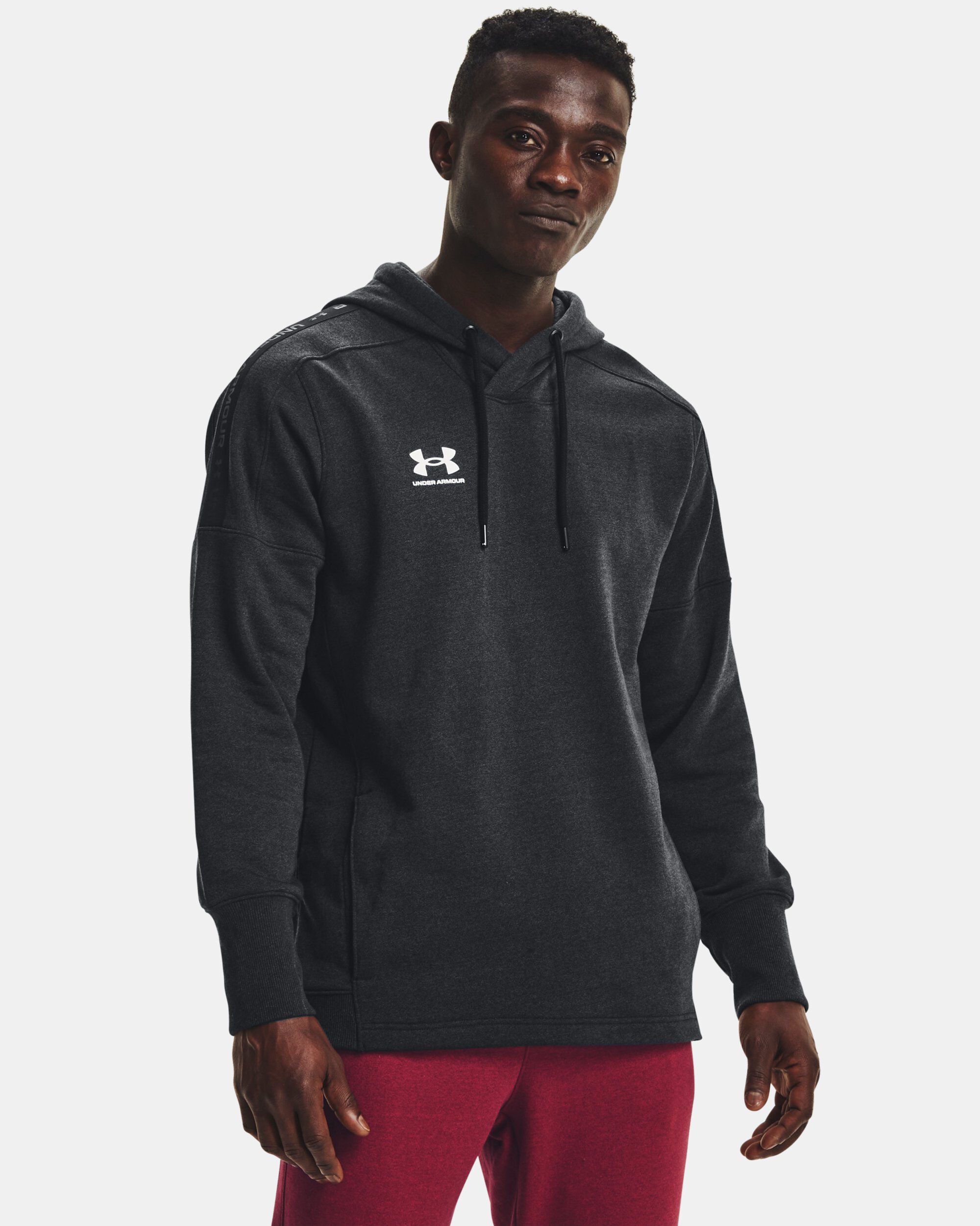 Under Armour Herren Hoodie Accelerate Off Pitch 