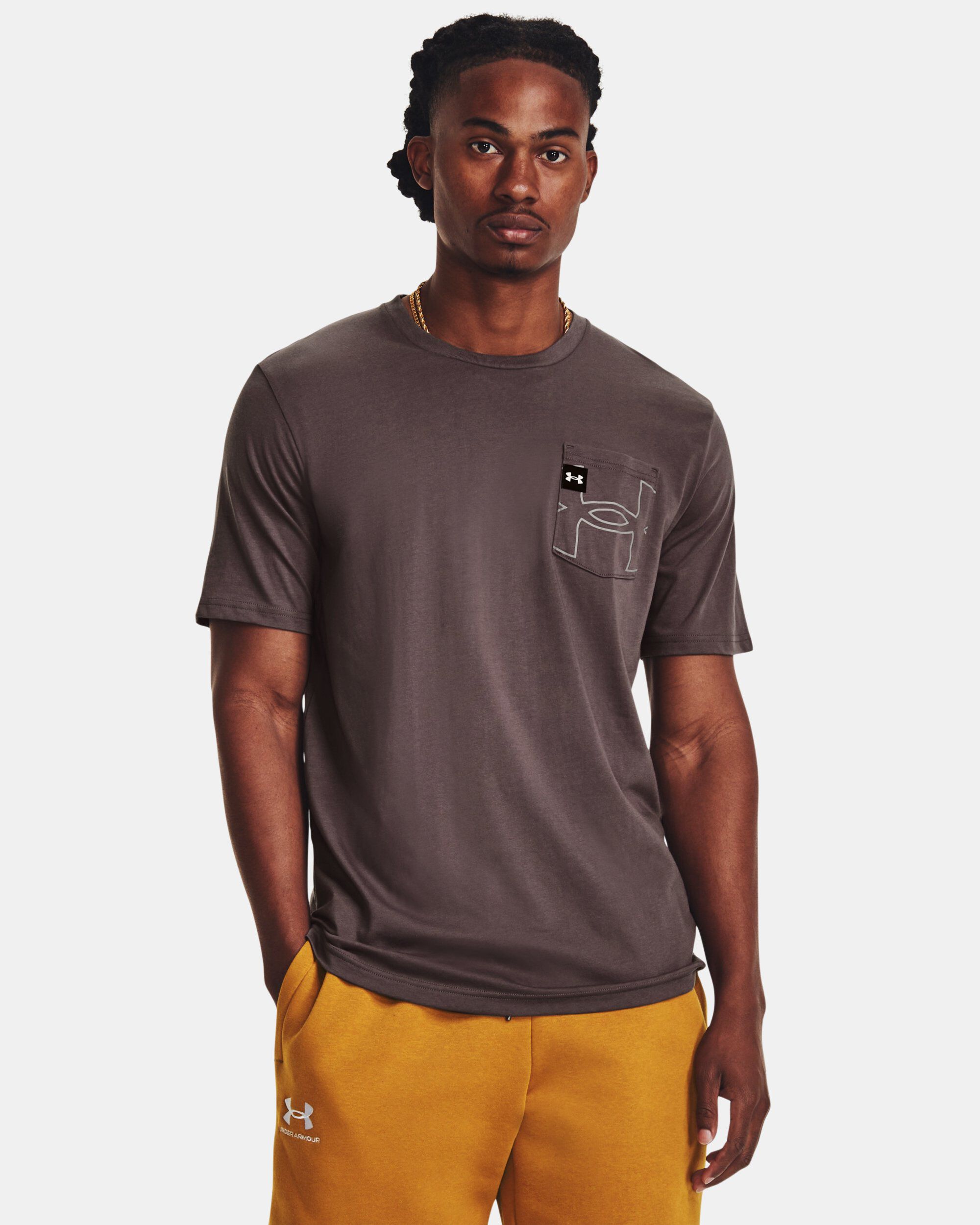Under Armour Men's UA Elevated Core Pocket Short Sleeve in KSA