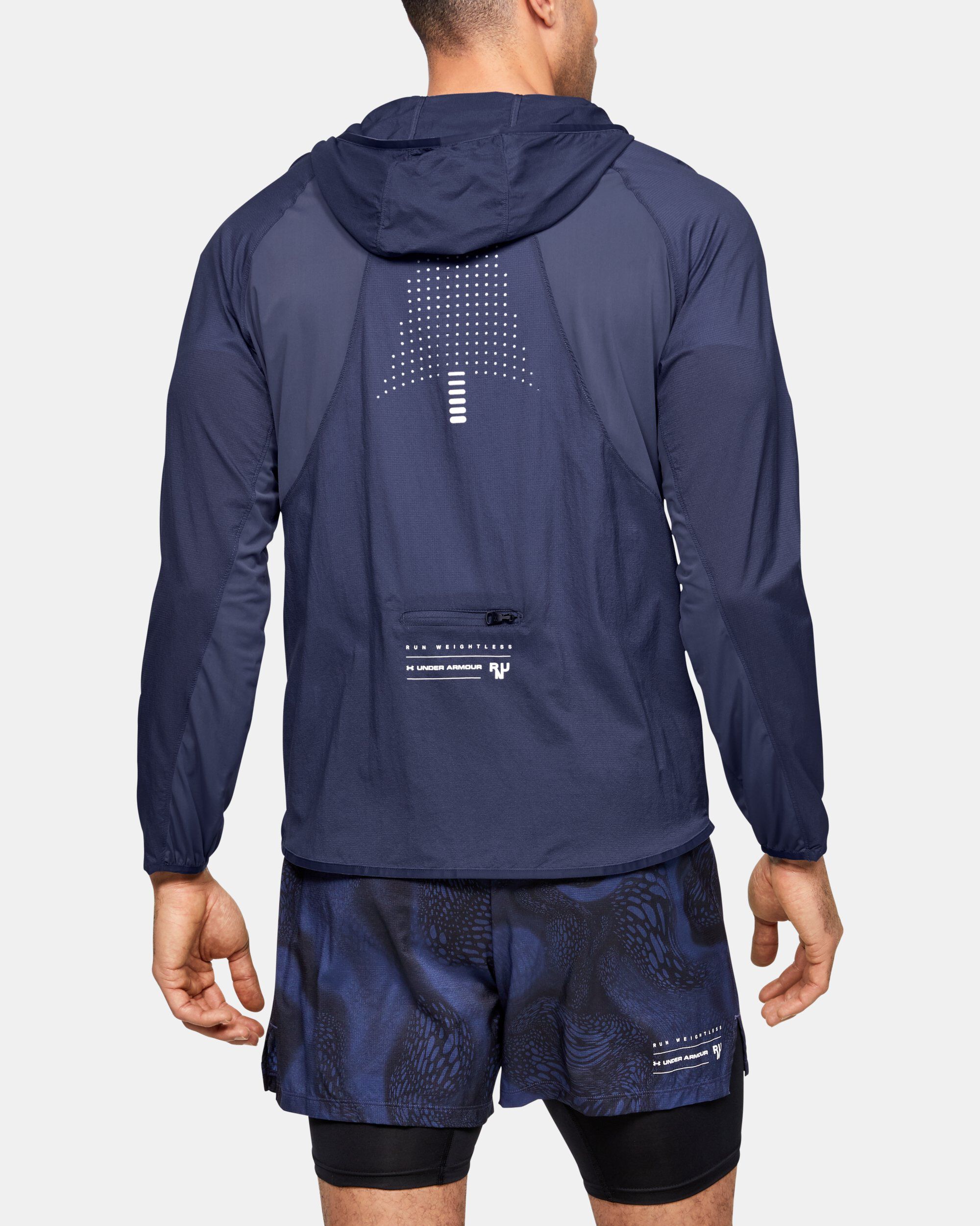Buy Men s UA Qualifier Weightless Packable Jacket Blue in KSA Under Armour