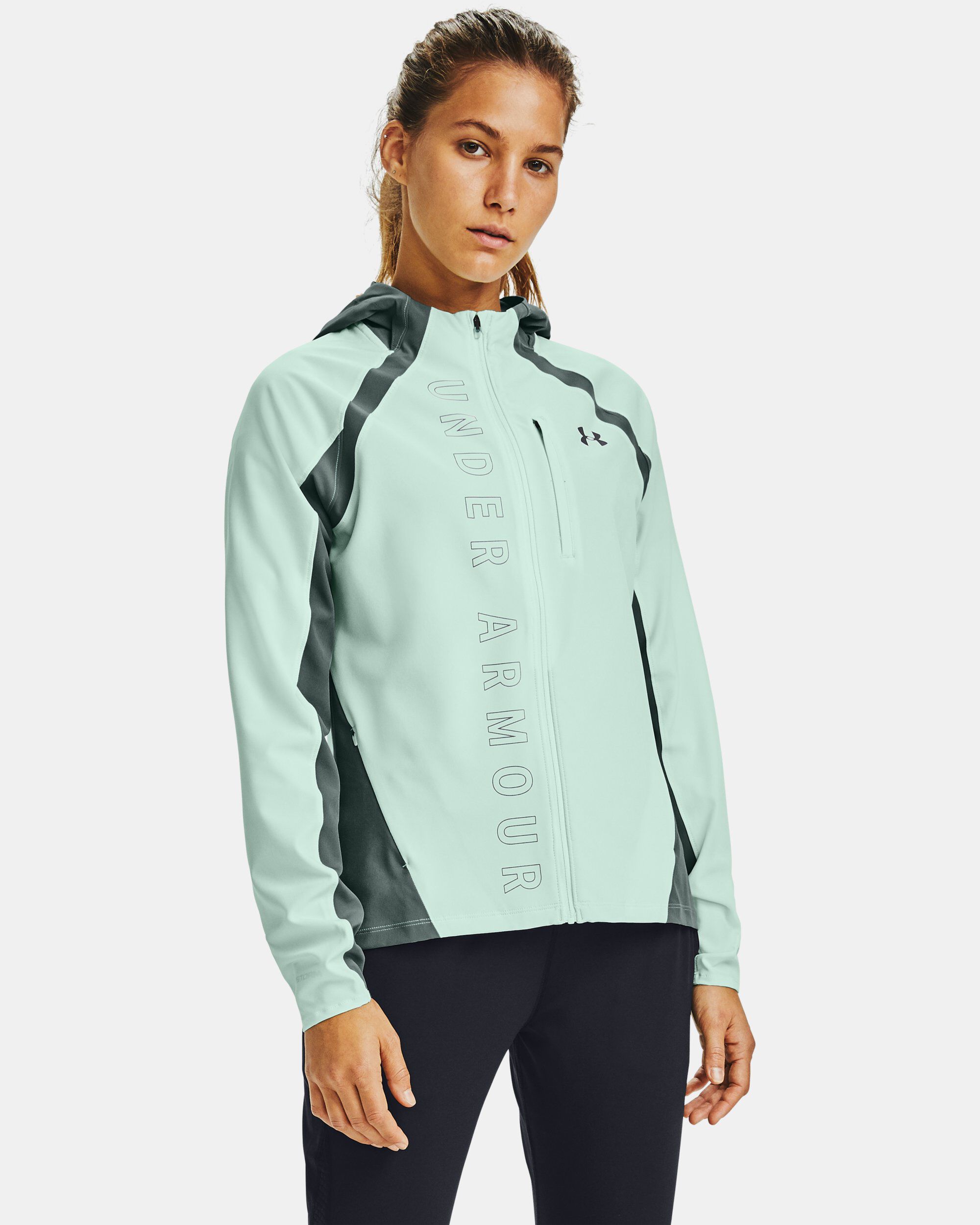 Women's ua qualifier outrun the storm jacket 2025